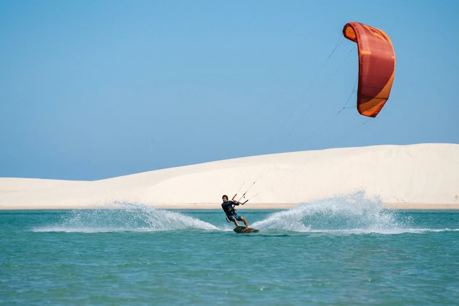 Kitesurfeur sur la lagune de Dakhla